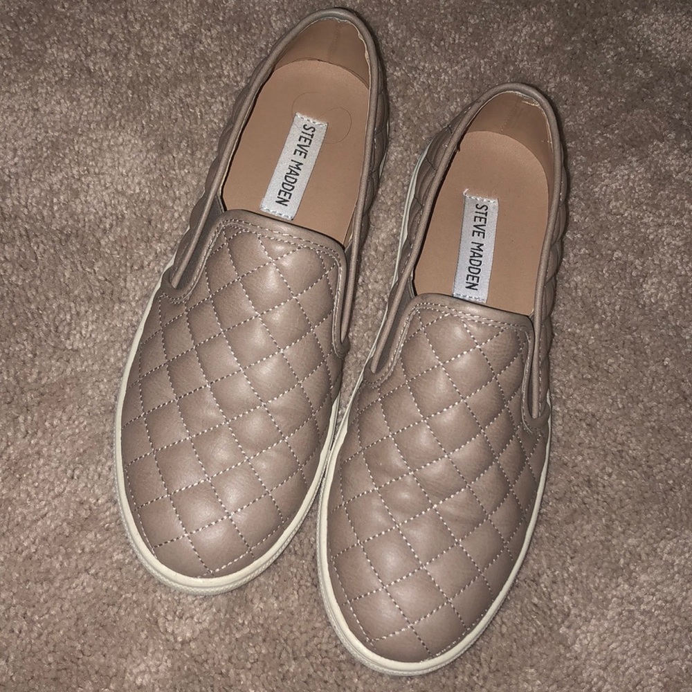 Steve Madden Ecentrcq Slip On’s